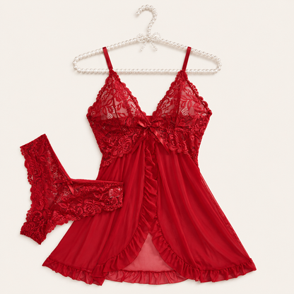Nuisette en dentelle avec culotte assortie