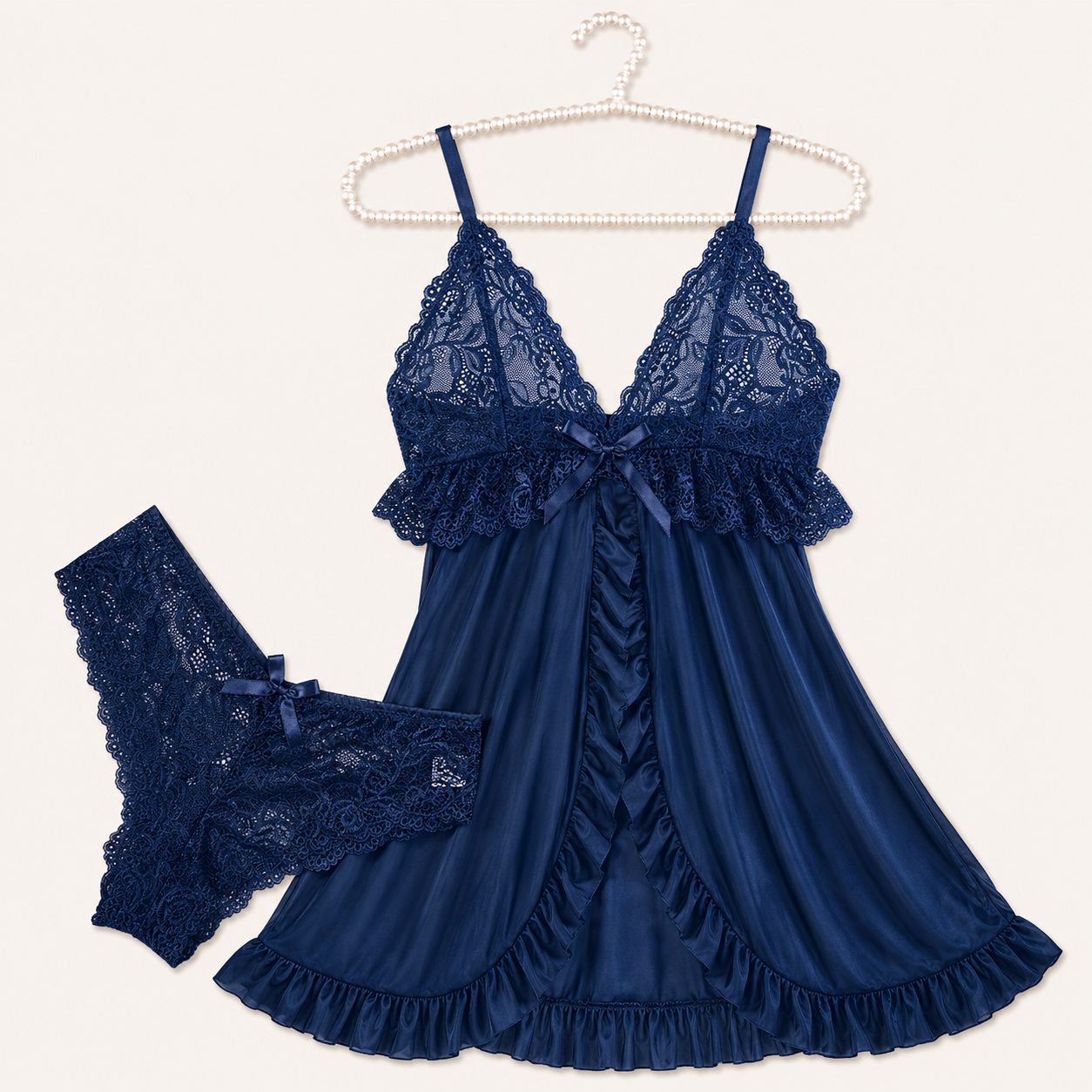 Nuisette en dentelle avec culotte assortie
