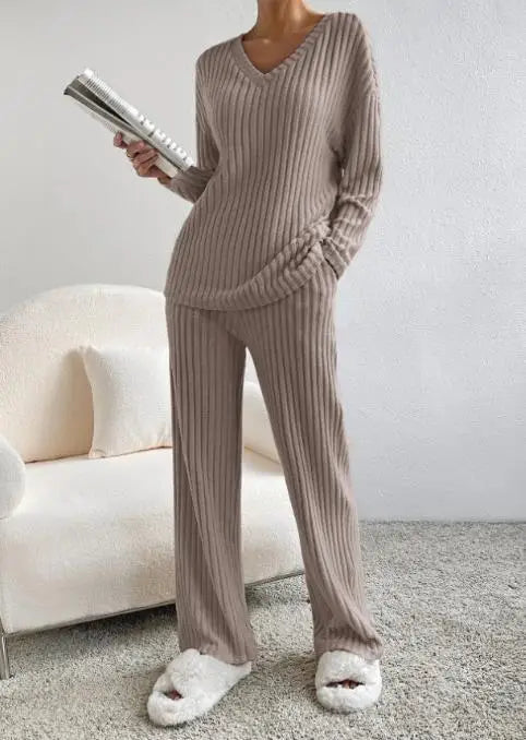 Pyjama femme marron clair à rayures, ensemble col V confortable avec pantalon large et poches