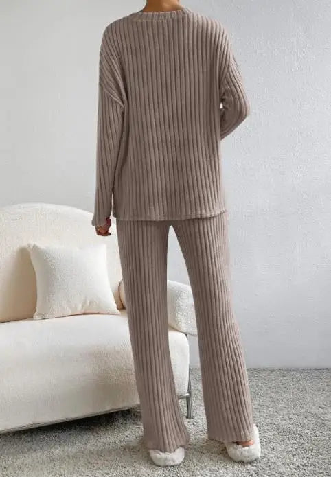 Pyjama femme marron clair à rayures, ensemble col V confortable avec pantalon large et poches