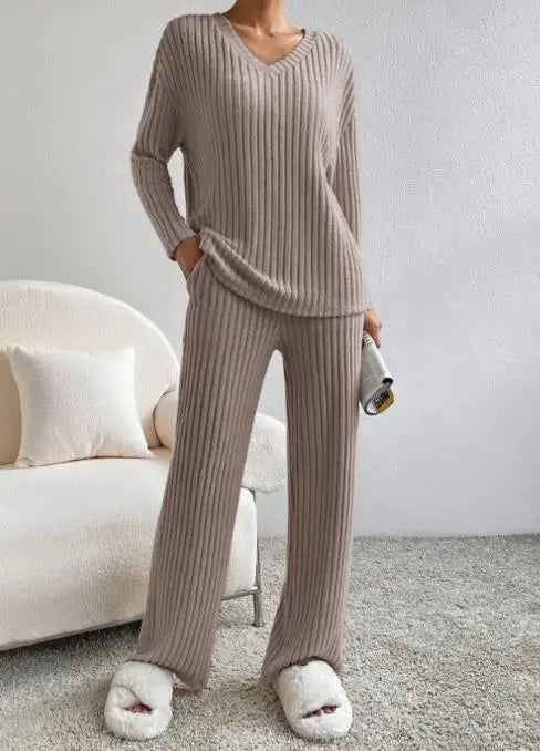 Pyjama femme marron clair à rayures, ensemble col V confortable avec pantalon large et poches